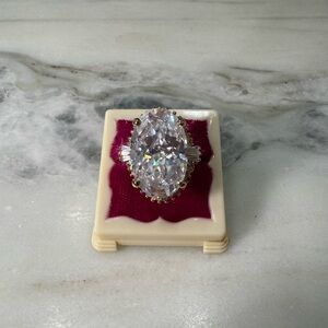 Elegant Silver and Gold Women's Ring